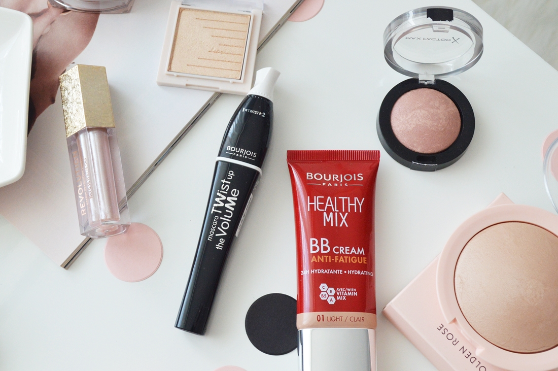 kosmetyki na lato makijaż krem bb, tusz do rzęs puderek.com.pl